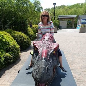 Meet your Posher, Cynthia